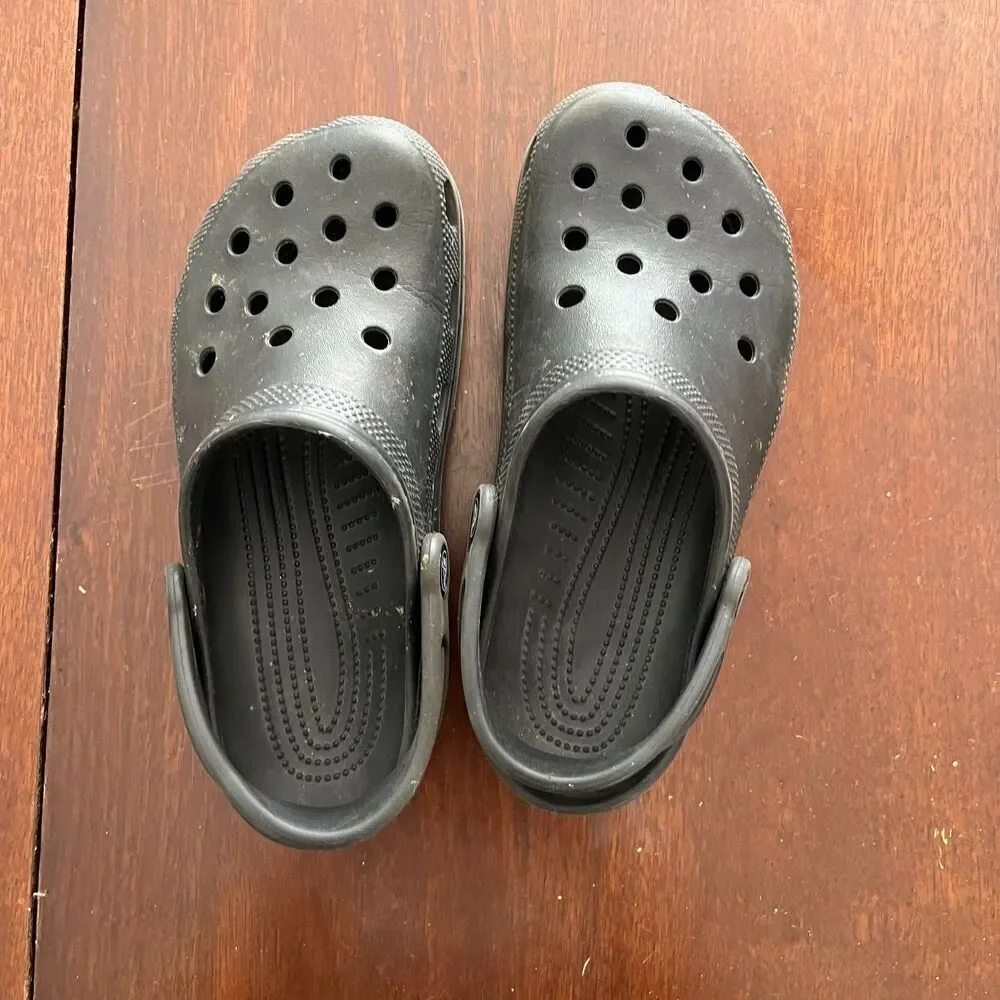 Crocs Classic Unisex Youth Black Clogs 5-7 Slider Sandals Straps Comfort Flats